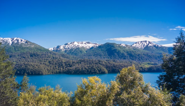Nieve, chocolate y aventuras con los pequeños en el corazón de la Patagonia.