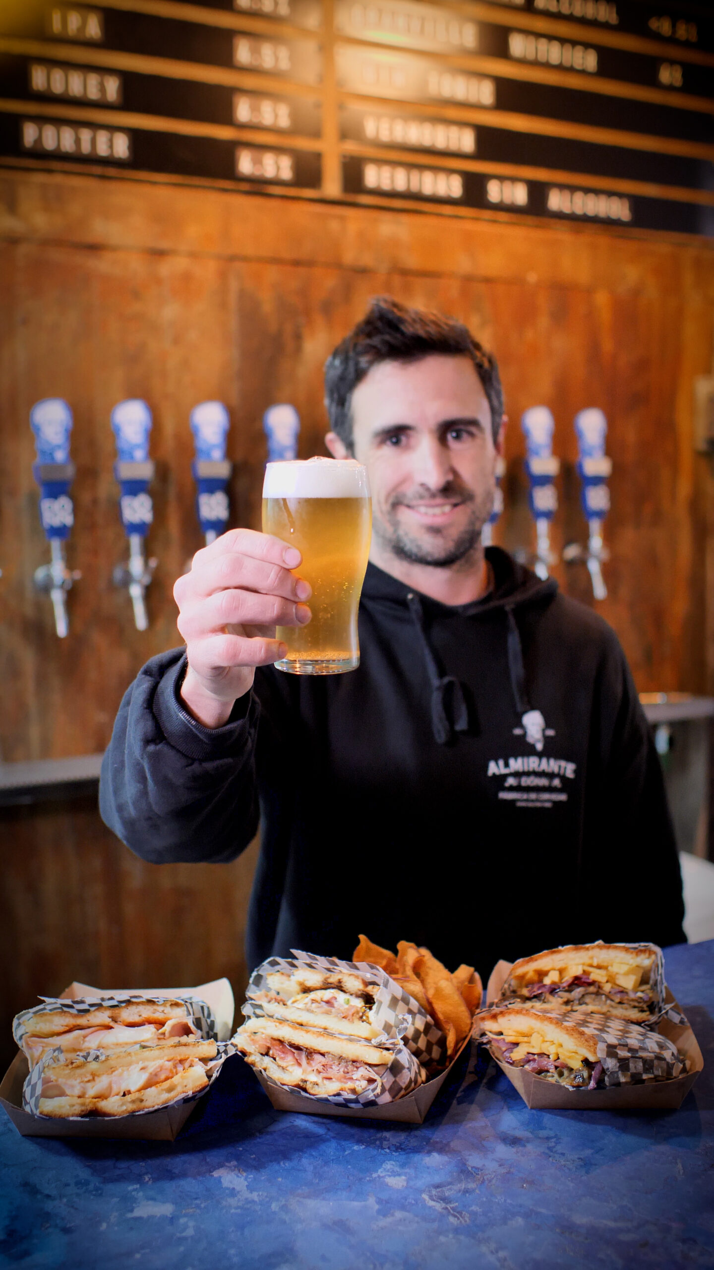 Fotogramas Almirante Donn.00_07_31_23.Imagen fija004