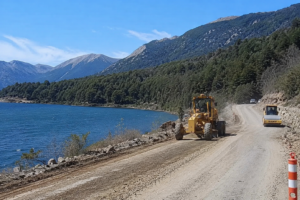 La Patagonia suma un nuevo corredor turístico: avanza la pavimentación de la ruta que llevará a Villa Traful todo el año